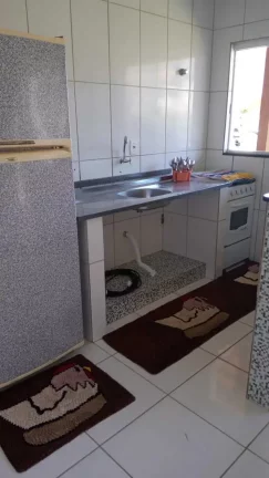 Imagem Casa com 2 dormitórios e garagem coberta para 2 carros em Balneário Perequê