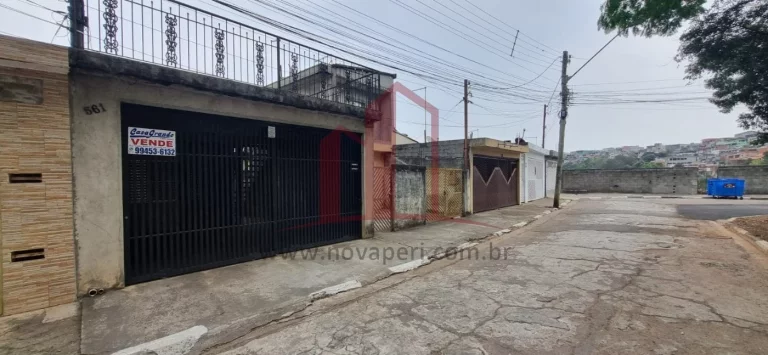 Imagem Imperdível casa à venda em Francisco Morato-SP, Jardim Professor, com 3 quartos, 1 sala, 3 banheiros, 2 vagas de garagem.