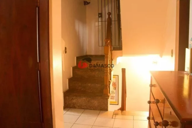 Imagem Sobrado à venda 3 Quartos, 1 Suite, 2 Vagas, 231M², Barcelona, São Caetano do Sul - SP