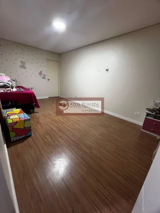 Imagem Vendo SUPER imóvel no Jardim casa grande. Lindo sobrado em uma Área total de 380m², com área útil 215m², esse imóvel conta com 3 Dormitórios, sendo 2 Suítes com Closet, sala de Tv, sala e cozinha conceito aberto, 2 vagas de garagem cobertas, muitos espaço