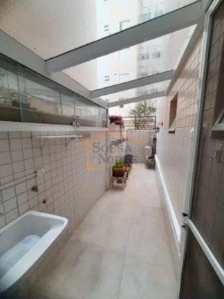Imagem Apartamento garden, 3 dormitórios, sendo 2 suítes, lavabo, jardim e varanda com churrasqueira a ca...