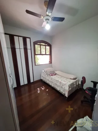 Imagem Apartamento Amplo na Praia da Costa: 3 Quartos, 3 Banheiros e Sol da Manhã