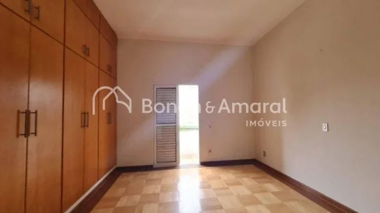 Imagem Lindo e espaÃ§oso sobrado com uma Ã¡rea total construÃ­da de 414 mÂ² em um terreno de 623mÂ², esse Ã...