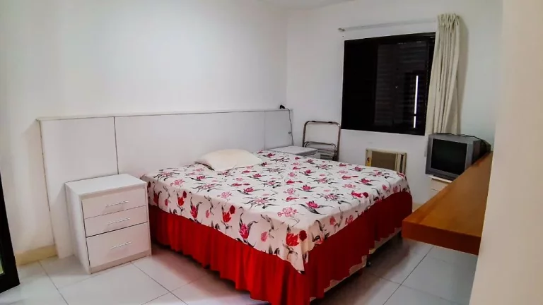 Imagem Pitangueiras - Alto padrão - Reformado - 200 m² úteis - Lazer.