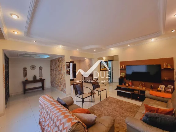Imagem Sobrado com 3 dormitórios à venda, 375 m² por R$ 1.517.000,00 - Macuco - Santos/SP