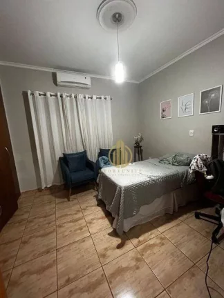 Imagem Casa com 3 dormitórios à venda, 173 m² por R$ 550.000,00 - Sumarezinho - Ribeirão Preto/SP