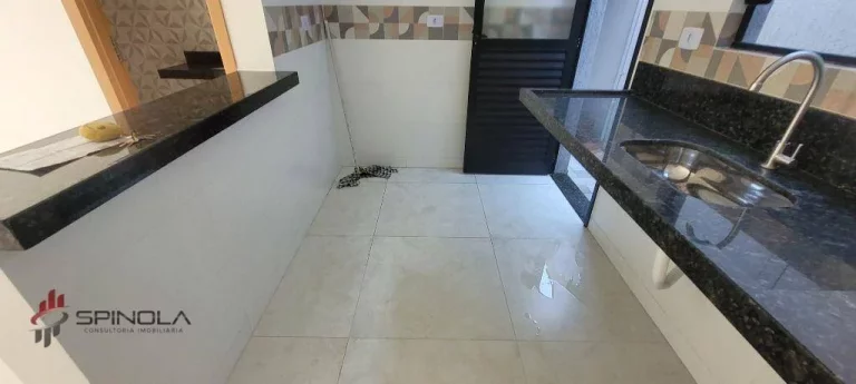 Imagem Sobrado com 2 dormitórios à venda, 60 m² por R$ 405.000,00 - Maracanã - Praia Grande/SP