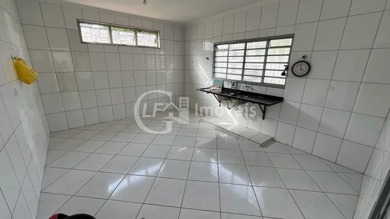 Imagem Impecável casa à venda na Vila Taquarussu, Campo Grande-MS: 3 quartos, 1 suíte, 3 salas, 2 banheiros, 15 vagas, 190m².