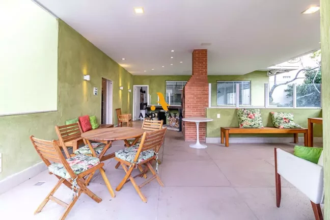 Imagem Apresentamos este triplex de 595m² no Humaitá