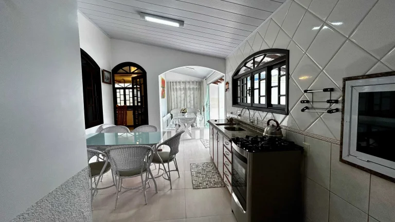Imagem Casa de alto padrão 3 dormitórios sendo 1 suíte 1 vaga, Prainha de São Miguel - Penha/SC