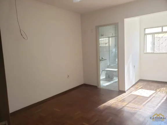 Imagem Casa com 4 quartos sendo 1 suíte e 4 vagas no Jardim Eulina em Campinas - SP