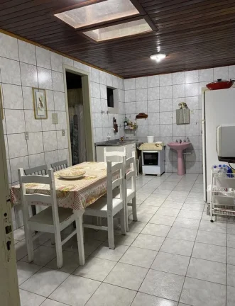 Imagem Casa mista à venda no bairro Gravatá em Navegantes próxima a escola estadual Antonio Rocha e a creche Rosana - Adriano Carpes Imóveis vende