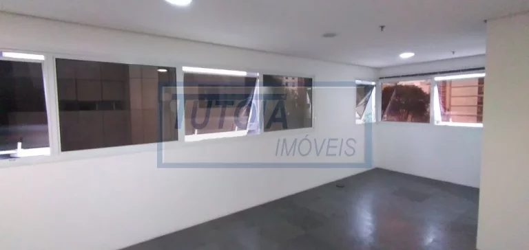 Imagem CONJUNTO COMERCIAL A VENDA NO PARAISO