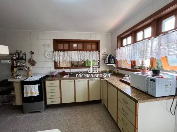 Imagem Casa com 3 dormitórios à venda, 155 m² por R$ 790.000,00 - Quebra Frascos - Teresópolis/RJ