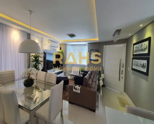 Imagem Lindíssima casa no Bairro Petrópolis. Imóvel possui uma suíte, mais dois dormitórios, sala de e...