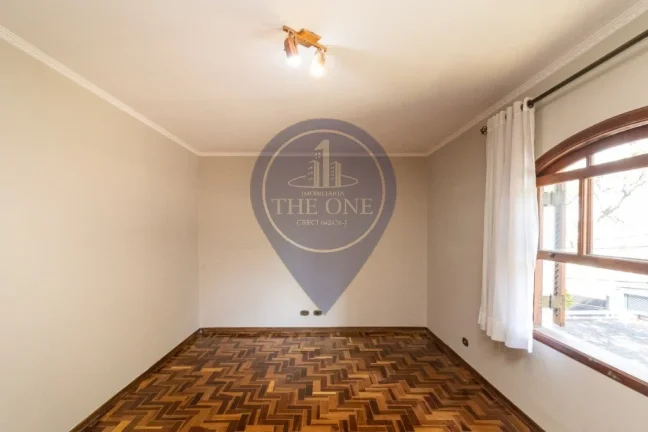 Imagem Casa à venda em São Paulo-SP, Alto de Pinheiros: 3 quartos, 1 suíte, 2 salas, 4 banheiros, 2 vagas, 162m². Confira!