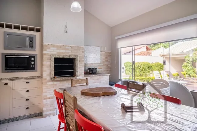 Foto do imóvel: Casa linda, confortável e com piscina na praia do Campeche