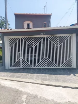 Imagem Sobrado com 3 dormitórios à venda, 210 m² por R$ 900.000,00 - Vila Júlia - Poá/SP