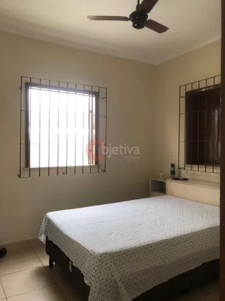 Imagem Casa independente térrea, 2 quartos, Centro - Cabo Frio