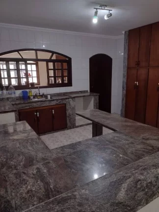 Imagem Sobrado com 4 dormitórios, 367 m² - venda por R$ 960.000,00 ou aluguel por R$ 3.500,00/mês - Vila Humaitá - Santo André/SP