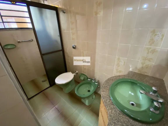Imagem Casa à venda, com 3 quartos, 195m2