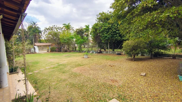 Imagem Casa à venda no Jardim Colonial 1 Araçoiaba da Serra-SP: 2 quartos, 1 sala, 2 banheiros, 2 vagas de garagem, 800m² de área.