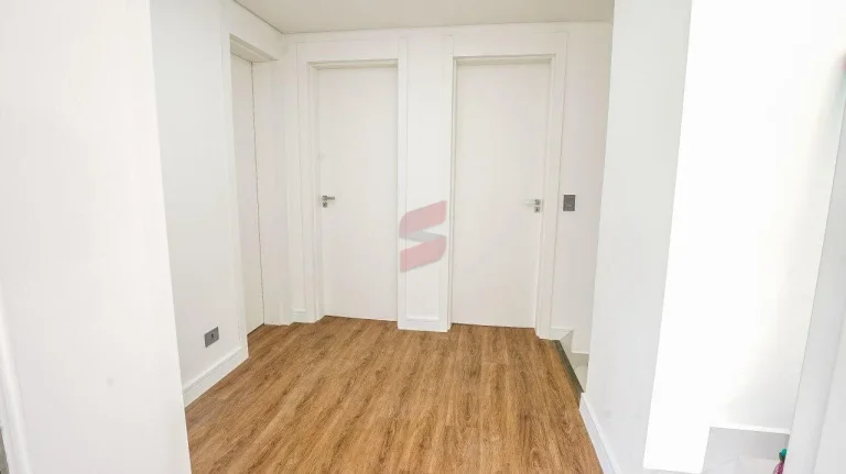 Imagem CASA com 4 dormitórios à venda com 190m² por R$ 1.199.000,00 no bairro Santa Cândida - CURITIBA / PR