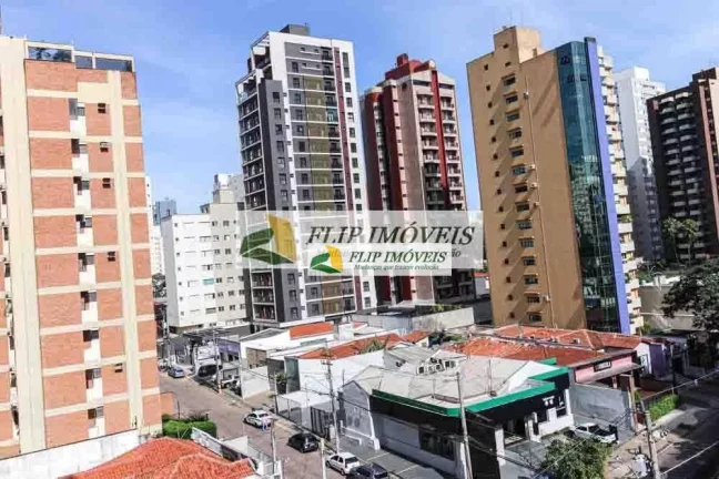 Imagem More em um apartamento com 207 m², 4 suítes, 2 vagas de garagem no miolo do Cambuí - Campinas - SP