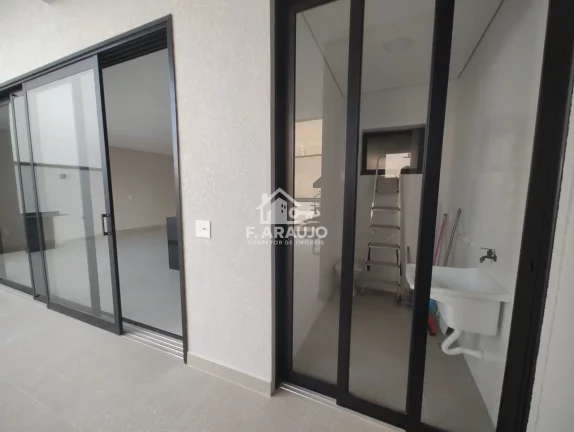 Imagem Casa em condomínio fechado à em Sorocaba-SP! Casa nova com 3 suítes, piscina e área gourmet