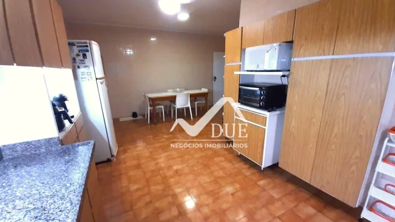 Imagem Apartamento com 3 dormitórios à venda, 149 m² por R$ 850.000,00 - Ponta da Praia - Santos/SP