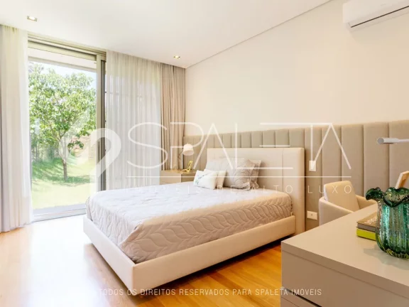 Imagem Fascinante residência contemporânea, totalmente mobiliada e com vista única para o campo de golfe à venda no Terras de São José I