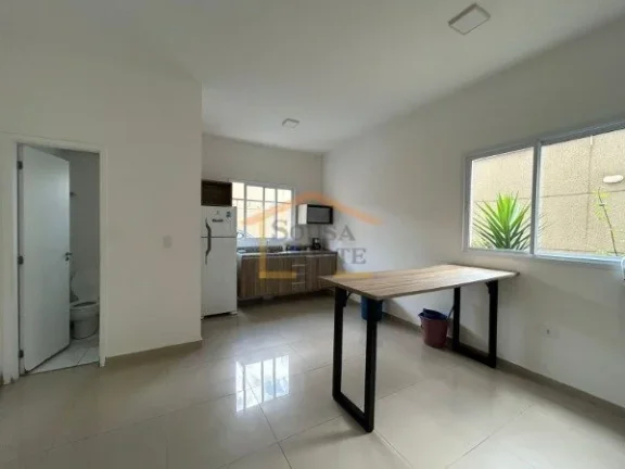Imagem Apartamento com 50 m² de área total e construída, composto por 2 dormitórios, 1 banheiro. Imóve...