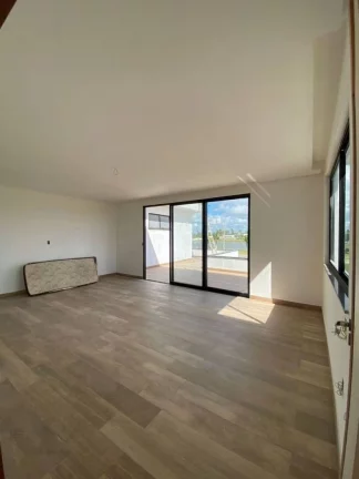 Imagem Casa no Condomínio Lago Paranoá - Amplos Espaços e Conforto!