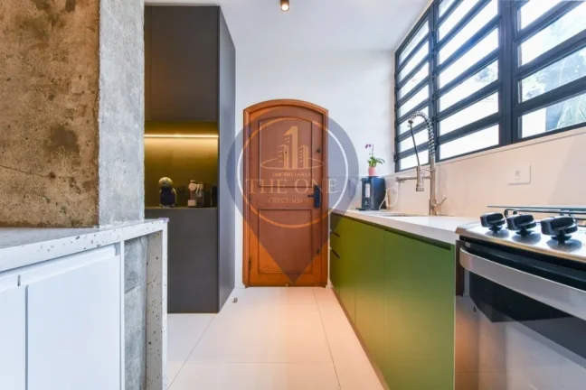 Imagem Cobertura de luxo à venda em São Paulo-SP, Alto de Pinheiros: 3 quartos, 1 suíte, 2 salas, 4 banheiros, 2 vagas, 260 m². Venha conferir!