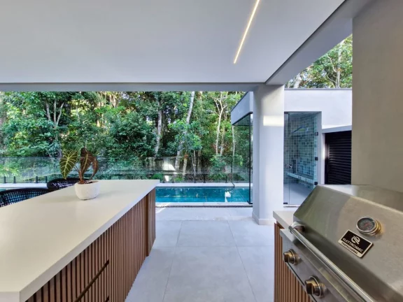 Imagem Casa de Luxo à Venda na Riviera de São Lourenço Módulo 11 - 5 Quartos, 5 Suítes e Área de 344,18m².