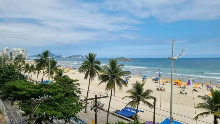 Imagem ÓTIMO APTO FRENTE TOTAL AO MAR NA PRAIA DE PITANGUEIRAS, 1 DORM. 1 VAGA DE GARAGEM.