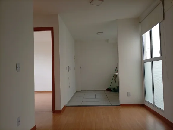 Imagem Condomínio Pedra Imperial - Apartamento com 2 quartos para alugar em Três Pontes, Itaboraí/RJ