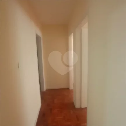 Imagem Apartamento à venda com 3 quartos, sendo 1 suíte, no condomínio Fradique Coutinho, São Paulo - SP
