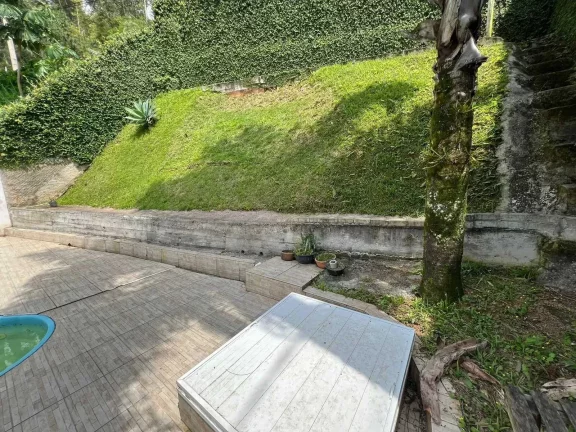 Imagem Casa com 3 dormitórios sendo 1 suíte e 1 vaga de garagem no Bairro Cabeçudas em Itajaí/SC