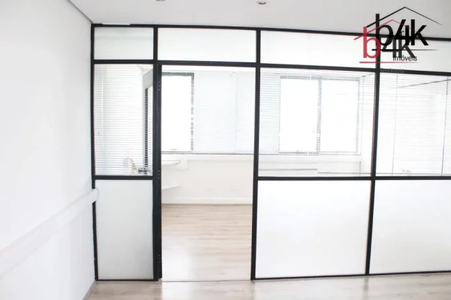 Imagem Sala Comercial venda no Brooklin, 84m², 2 vagas - Rua Barão do Triunfo, 520