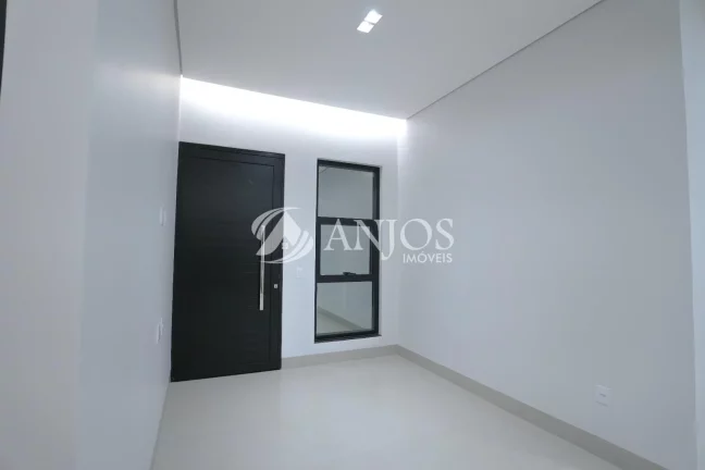 Imagem CASA NOVA Á VENDA,ACEITA FINANCIAMENTO, NO JARDIM MORUMBI, SINOP - MT.