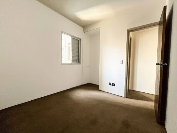 Imagem Apartamento com Sacada Perdizes 3 dormitórios, 1 suíte, 2 vagas de Garagem. Edifício com Piscina e Churrasqueira