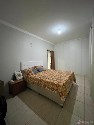 Imagem Casa à Venda no Alto Limoeiro em Patos de Minas-MG com 3 Quartos e 308m² Imóvel com Suíte, Arquitetura Moderna e Localização Privilegiada