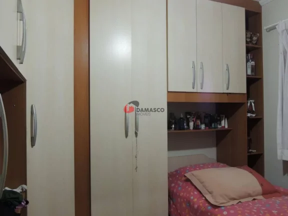 Imagem Sobrado à venda 4 Quartos, 1 Suite, 2 Vagas, 250M², Utinga, Santo André - SP