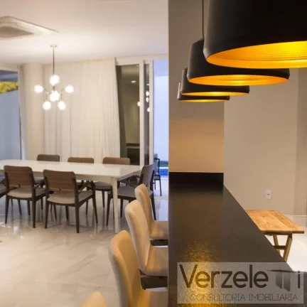Imagem Casa em Condomínio para Venda em Balneário Camboriú / SC no bairro Barra