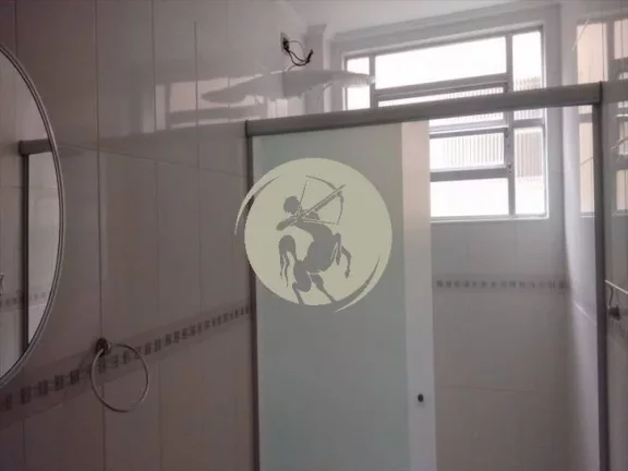 Imagem REFORMADO PORCELANATO, AR CONDICIONADO