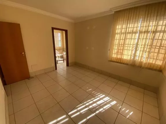 Imagem Casa à venda, 3 quartos, 1 suíte, 4 vagas, Minascaixa - Belo Horizonte/MG