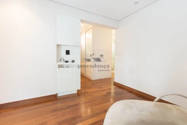 Imagem Apartamento de Alto Padrão na Rua Wanderley, 3 suítes e 4 vagas, 350m²