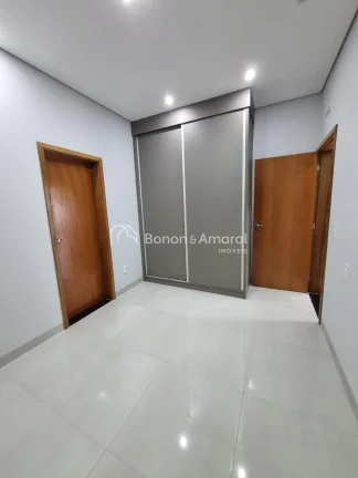 Imagem Casa à venda em condomínio, Paulinia, em construção, 3 suites, master, lavabo, living pé direito alto, área gourmet integrada, quintal, WC de serviço, fino acabamento, armários, despensa,aquecimento solar, preparação para AC., piscina,lazer no condomínio.