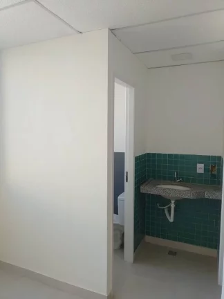 Imagem locação sala comercial no centro de Macaé RJ. 130M2 primeira locação